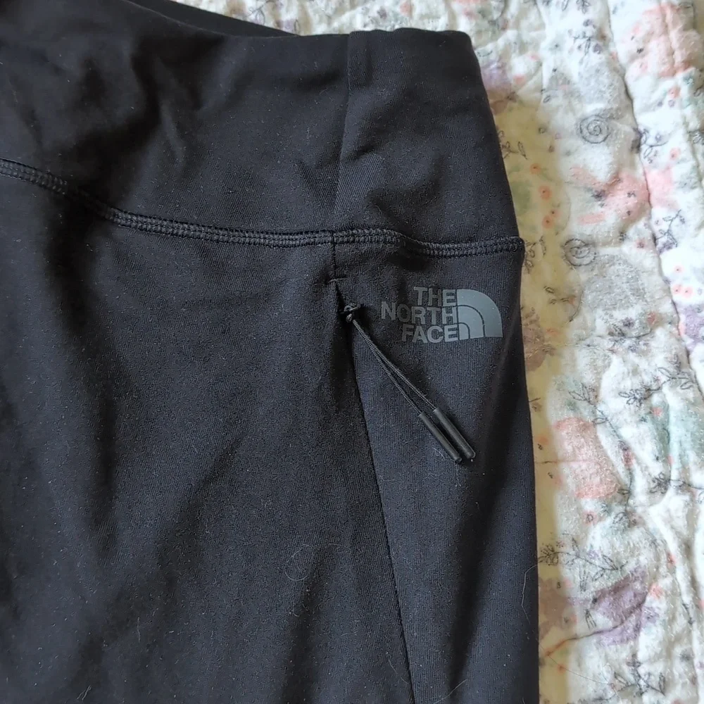 The North Face Women's Black Skort - Picture 3 of 8
